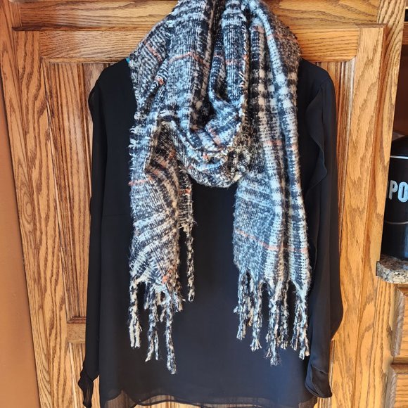 Accessories - Scarf, soft, warm, fringe, like new!  Gray, white, black, hint of orange!